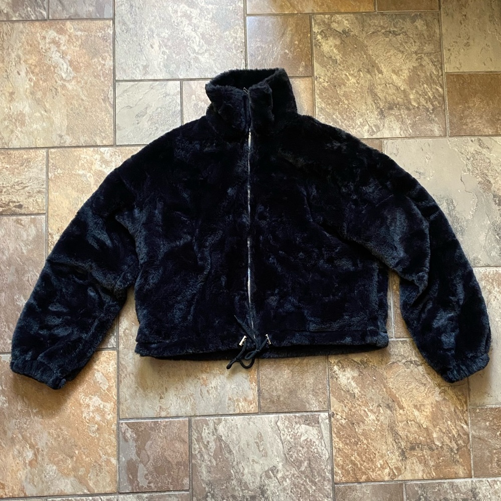 Missguided faux fur Black cropped bomber jacket